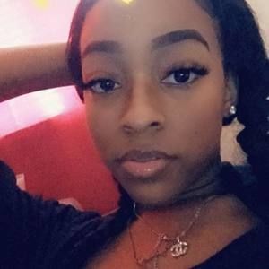 Meet your Posher, Ari